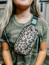 Load image into Gallery viewer, Waterproof Belt Bag