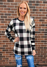 Load image into Gallery viewer, Black and White Plaid Top