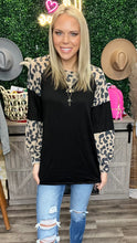 Load image into Gallery viewer, Black/Leopard Top