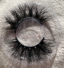 Load image into Gallery viewer, Luxury Mink Lashes