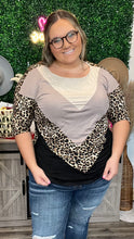 Load image into Gallery viewer, Curvy Chevron Dolman sleeve Leopard top