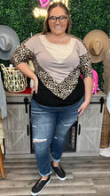 Load image into Gallery viewer, Curvy Chevron Dolman sleeve Leopard top