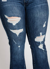 Load image into Gallery viewer, Midrise Dark wash Flares