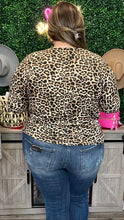 Load image into Gallery viewer, Curvy Chevron Dolman sleeve Leopard top