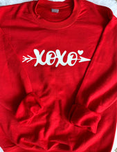 Load image into Gallery viewer, XOXO Arrow