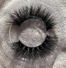 Load image into Gallery viewer, Luxury Mink Lashes