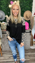 Load image into Gallery viewer, Black/Leopard Top