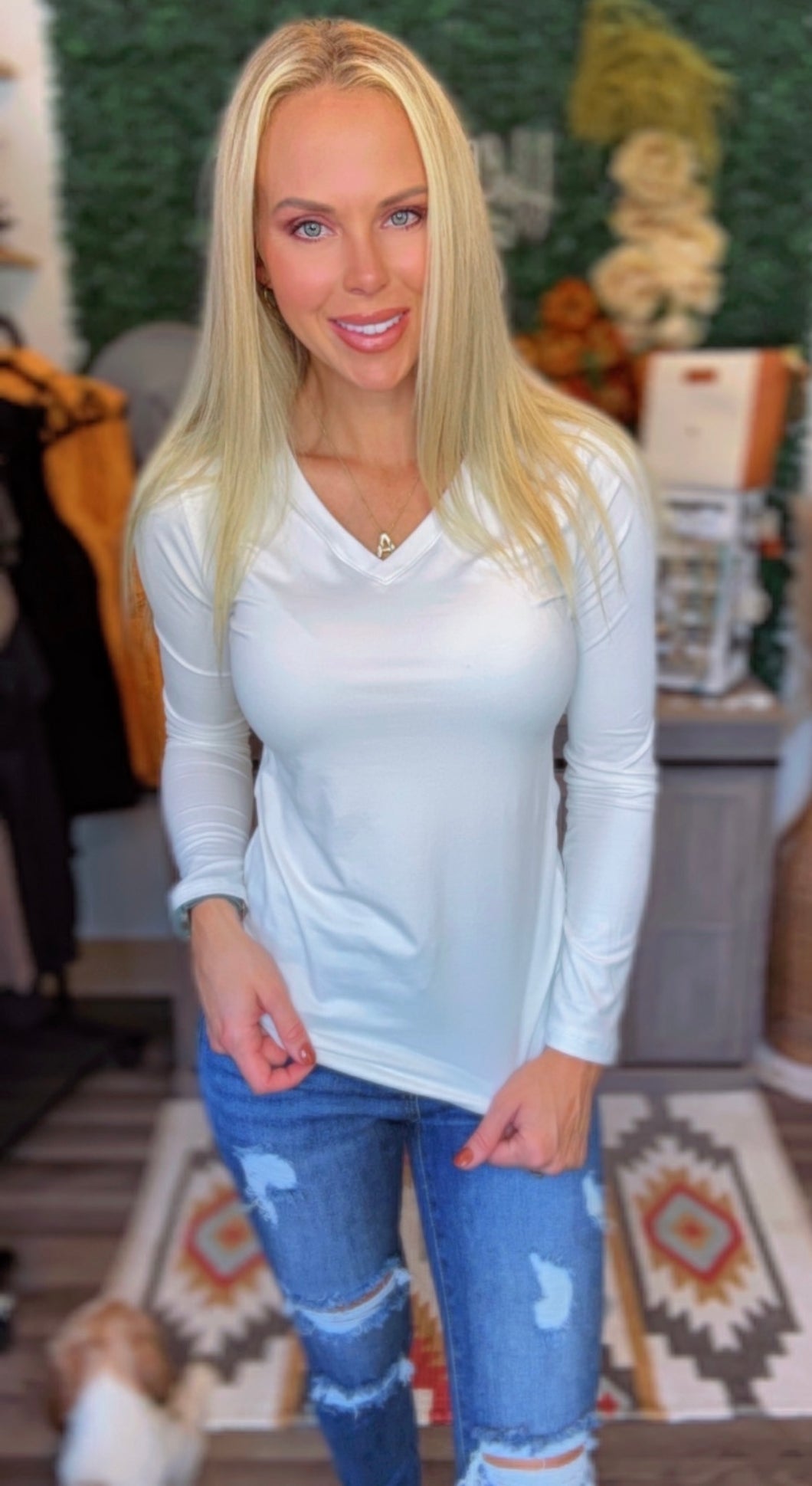 White basic Vneck Long Sleeve top