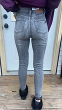 Load image into Gallery viewer, Judy Blue Tummy Control Grey skinny jeans
