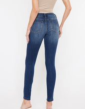 Load image into Gallery viewer, Midrise Skinny Kancan Jeans
