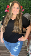 Load image into Gallery viewer, Black Curvy Ribbed V-Neck Top
