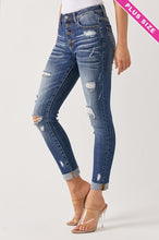 Load image into Gallery viewer, Curvy Skinny Rolled Hem Jeans
