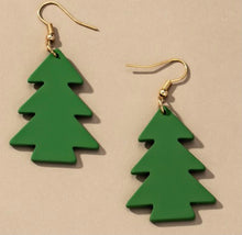 Load image into Gallery viewer, Acrylic Christmas Tree earrings
