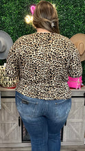 Load image into Gallery viewer, Curvy Chevron Dolman sleeve Leopard top
